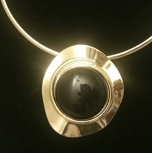 Gold and Black Goddess Necklace Earrings Set - Picture 5 of 6